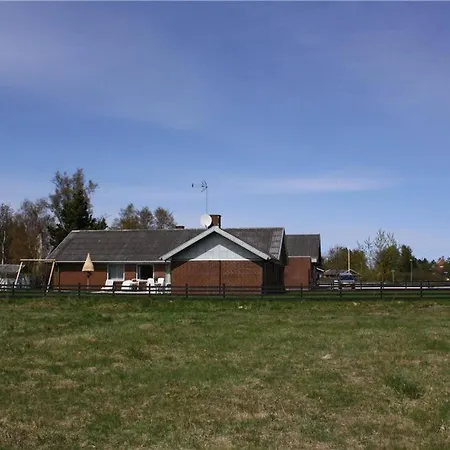 Dom wakacyjny Awesome In With 6 Bedrooms And Sauna Glesborg
