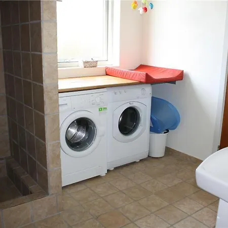 Dom wakacyjny Awesome In With 6 Bedrooms And Sauna *