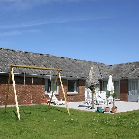 Dom wakacyjny Awesome In With 6 Bedrooms And Sauna Glesborg